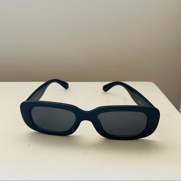 Princess Polly Accessories - Black Sunnies